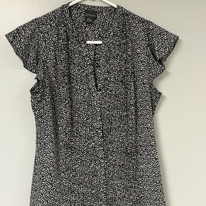 Covington Black and White Women's Blouse
